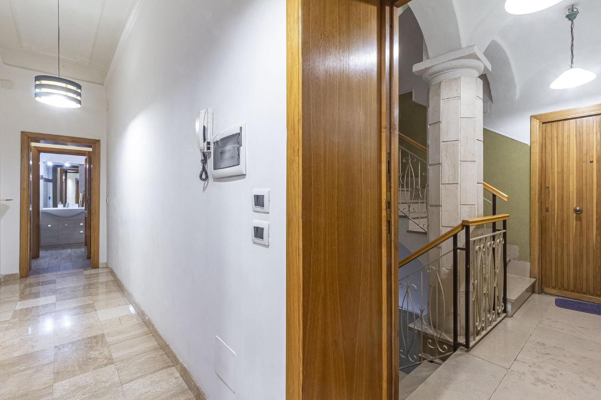 Lovely Piazza Santa Maria Apartment サッサリ エクステリア 写真