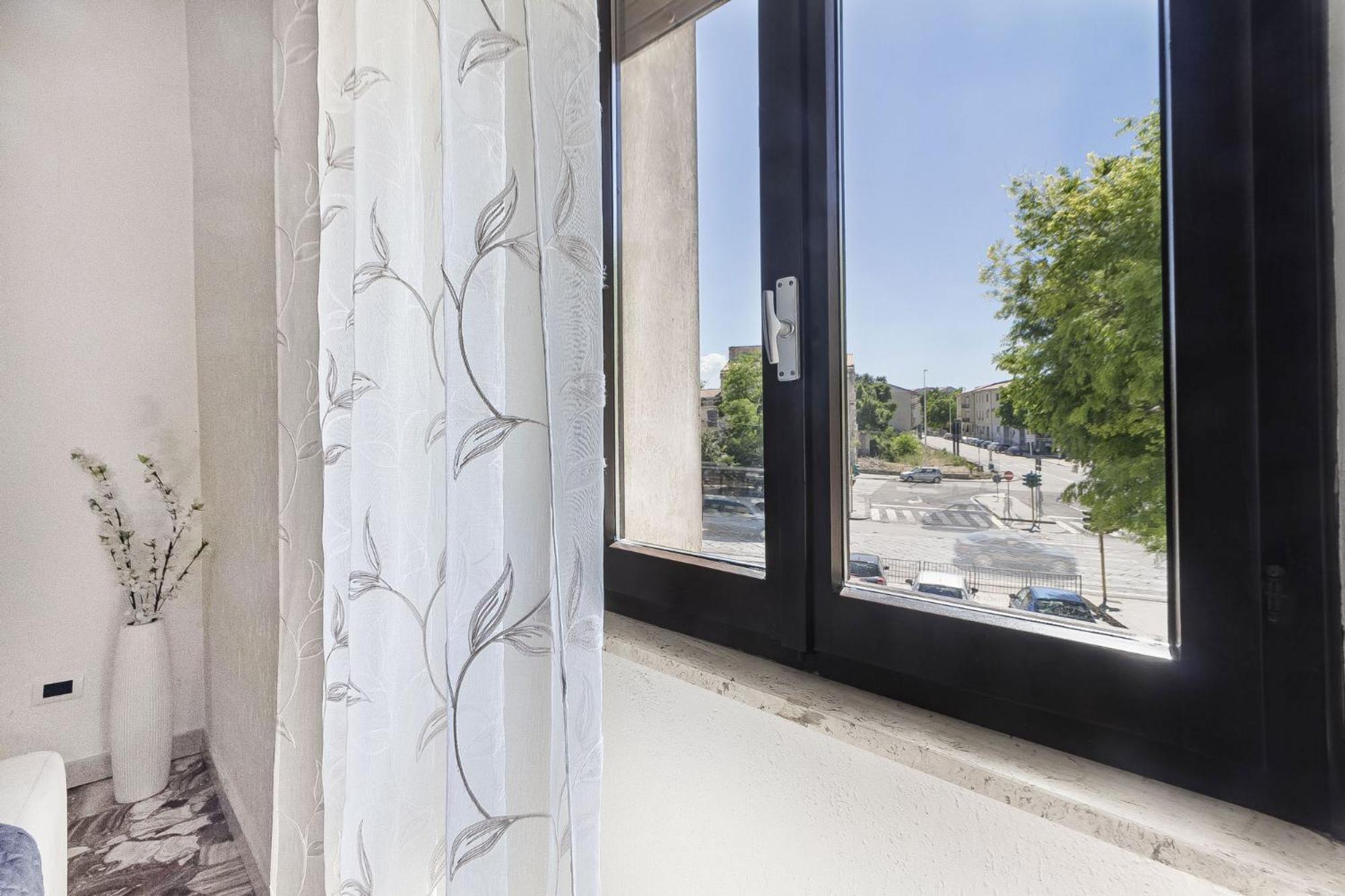 Lovely Piazza Santa Maria Apartment サッサリ エクステリア 写真