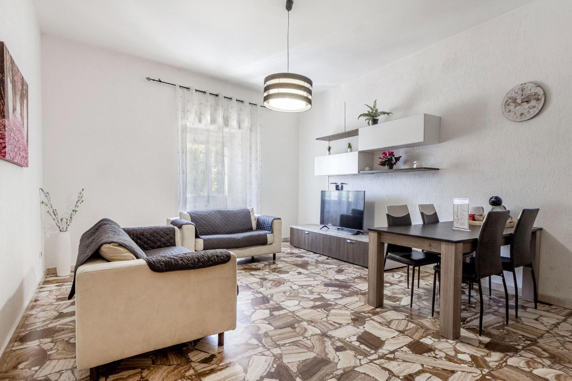 Lovely Piazza Santa Maria Apartment サッサリ エクステリア 写真